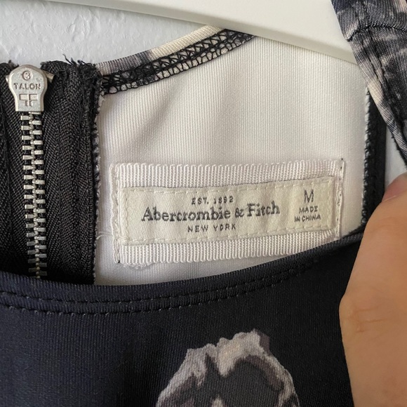 Abercrombie Larissa Neoprene Floral Skater Dress - Picture 7 of 10